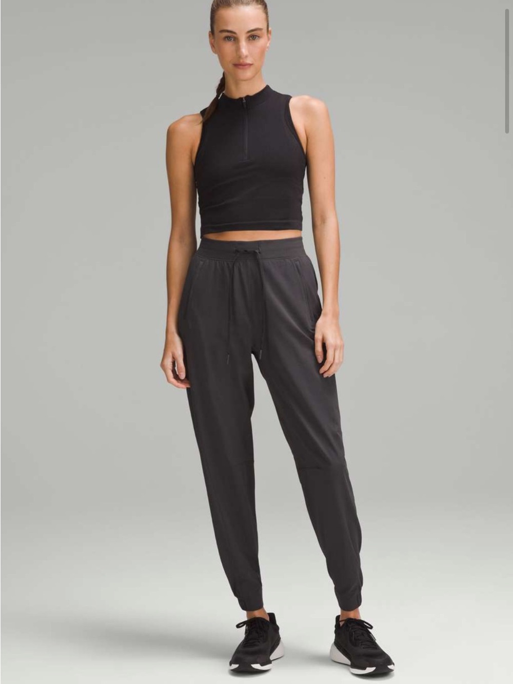 Lululemon License to Train Pants Black Activewear High Rise Joggers Size 4 EUC